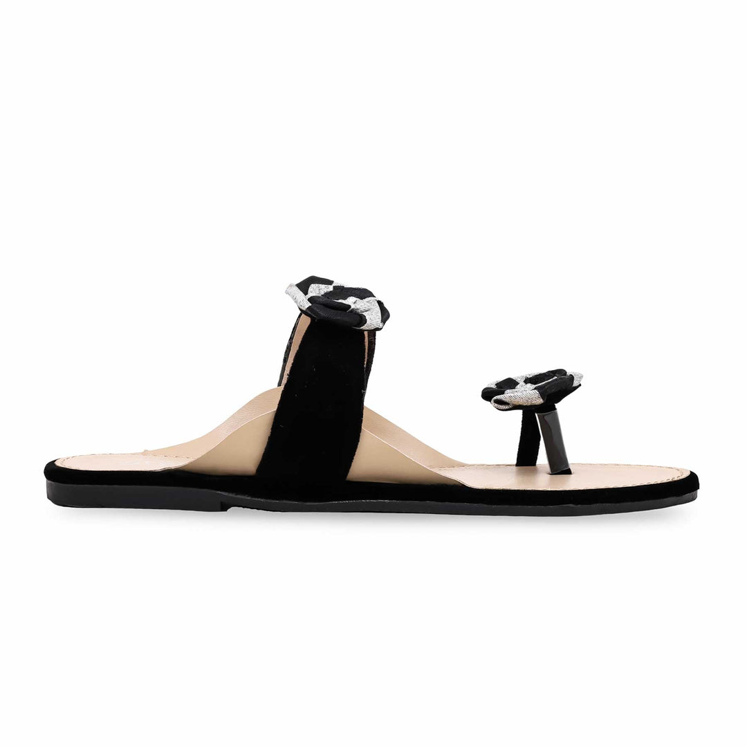 Black Casual Chappal CL1565