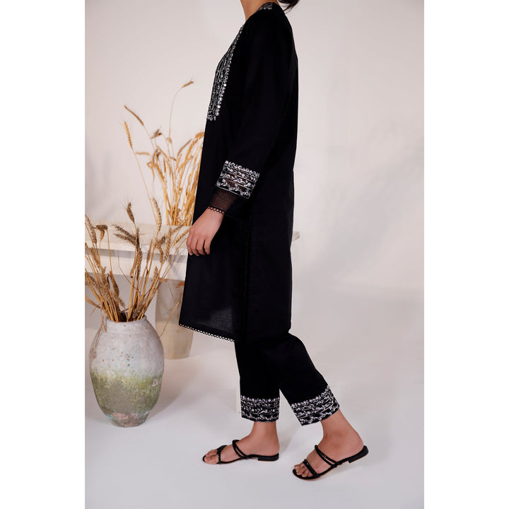 2PC- Embroidered Cambric Suit PS4322