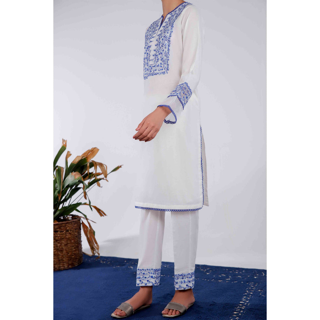 2PC- Embroidered Cambric Suit PS4322