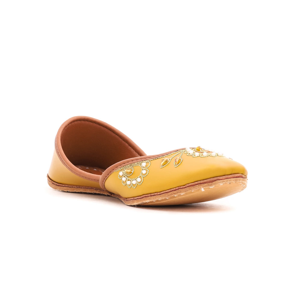 Mustard Casual Khusa EC8107