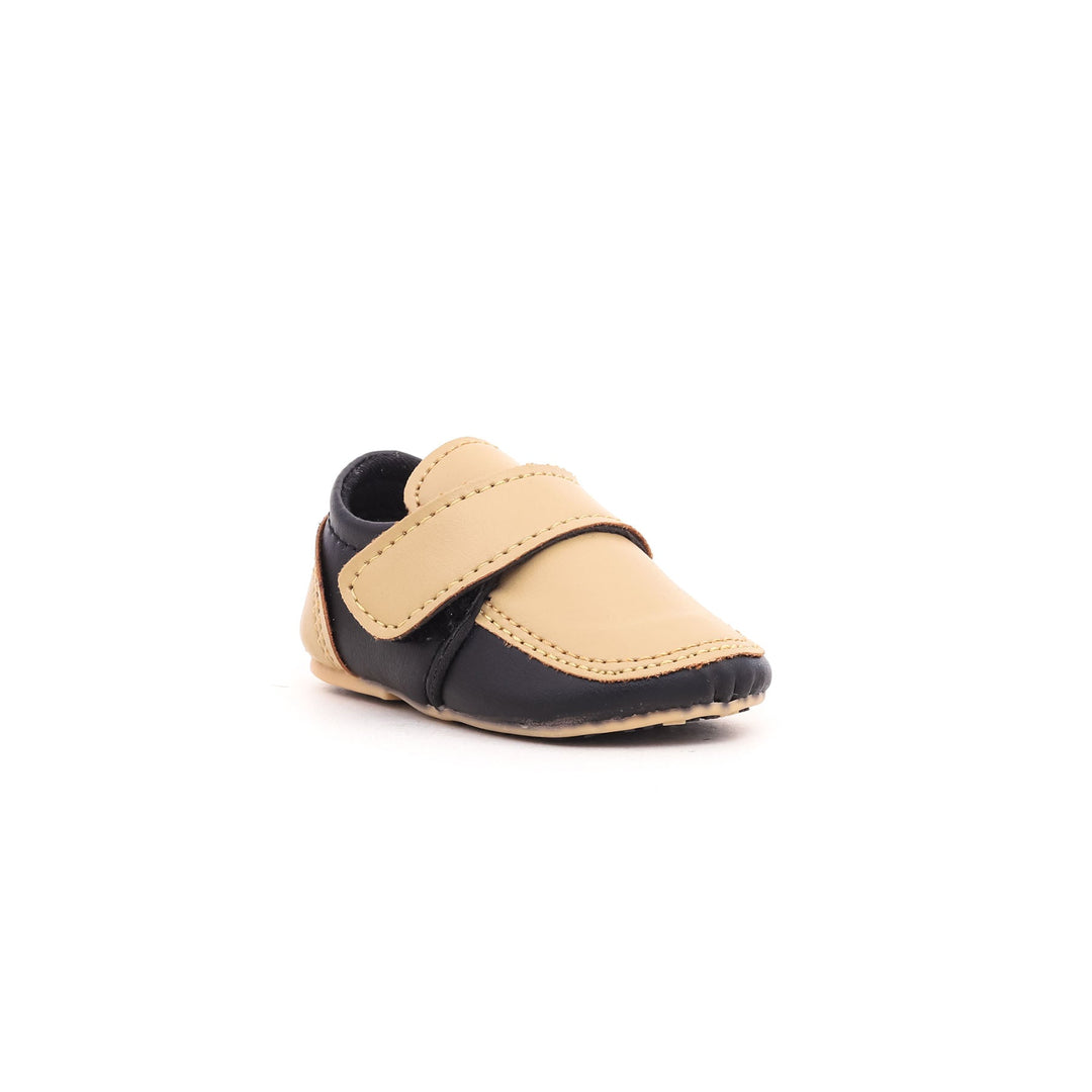 Babies Black Casual Booties KD7728