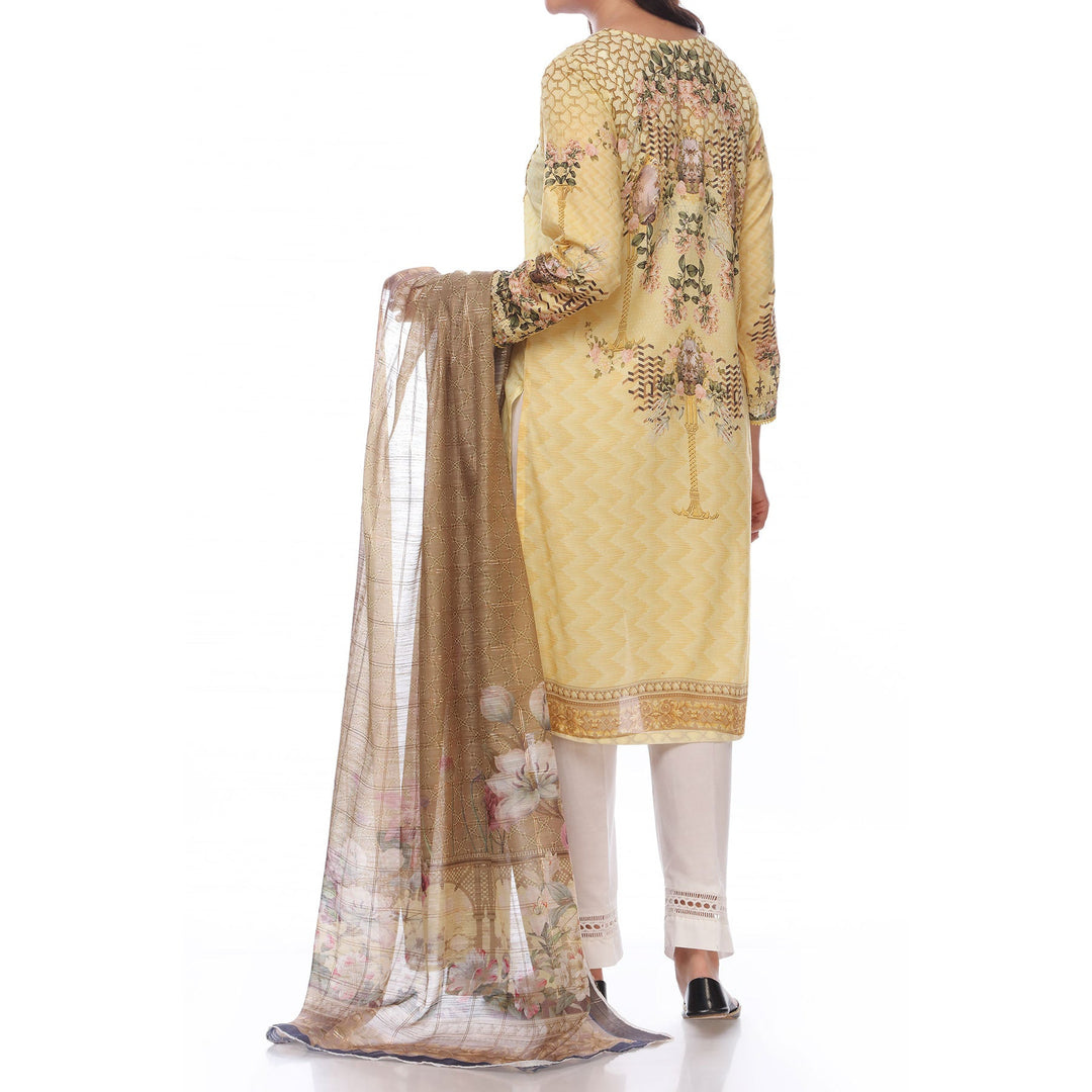 Digital Printed Lawn Shirt With Embroiderd Neck Line
Digtal Printed Tila border Dupatta